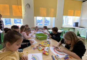 Praca plastyczna z wykorzystaniem plasteliny